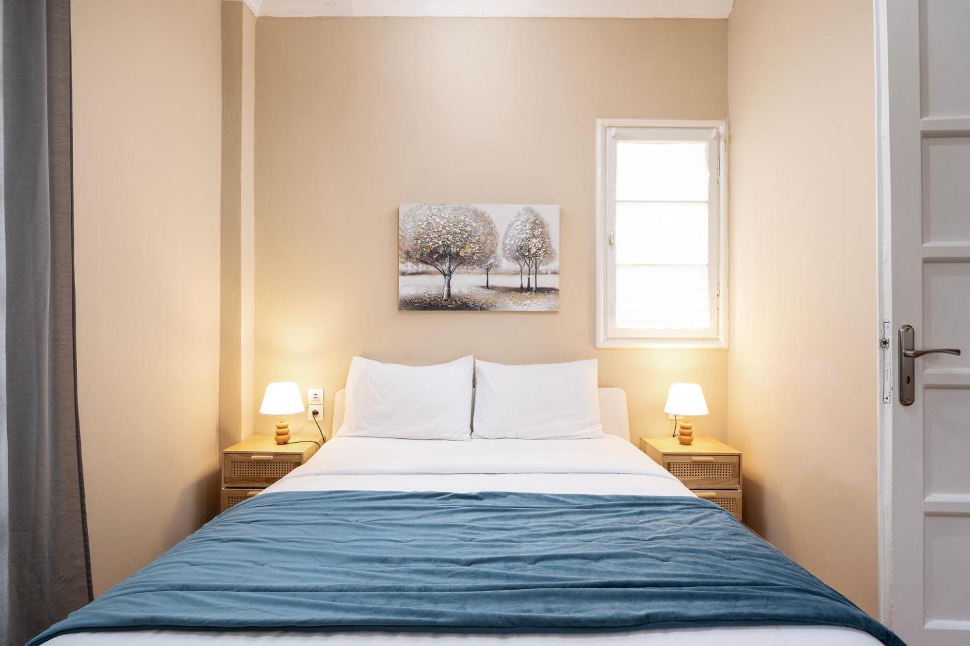 Houseloft White Tower Collection